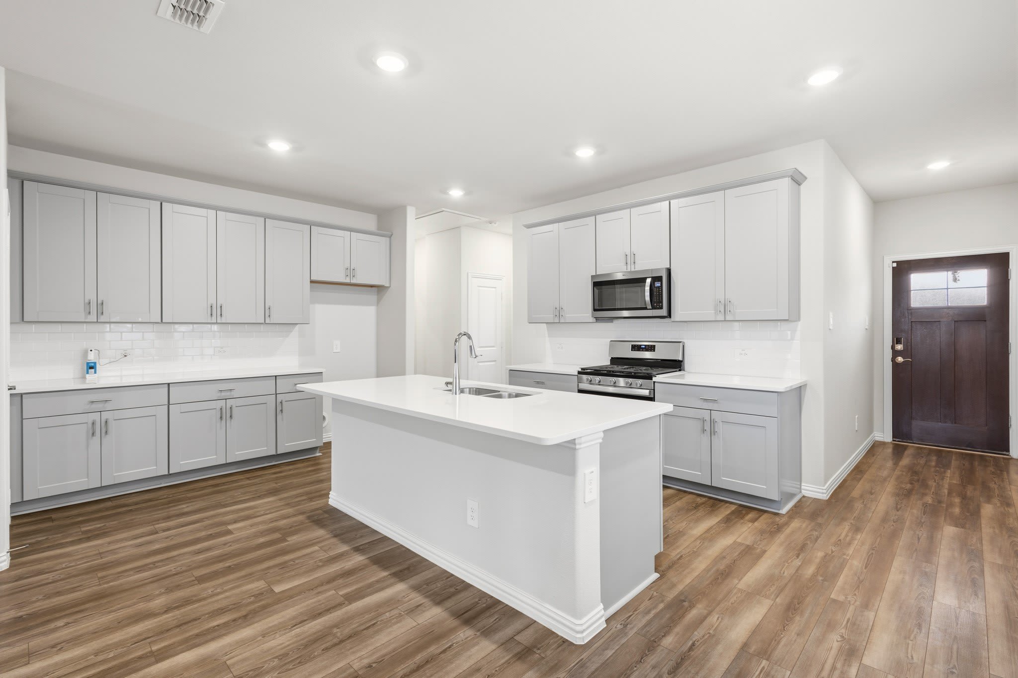 206 Goosewood Drive – photo 1