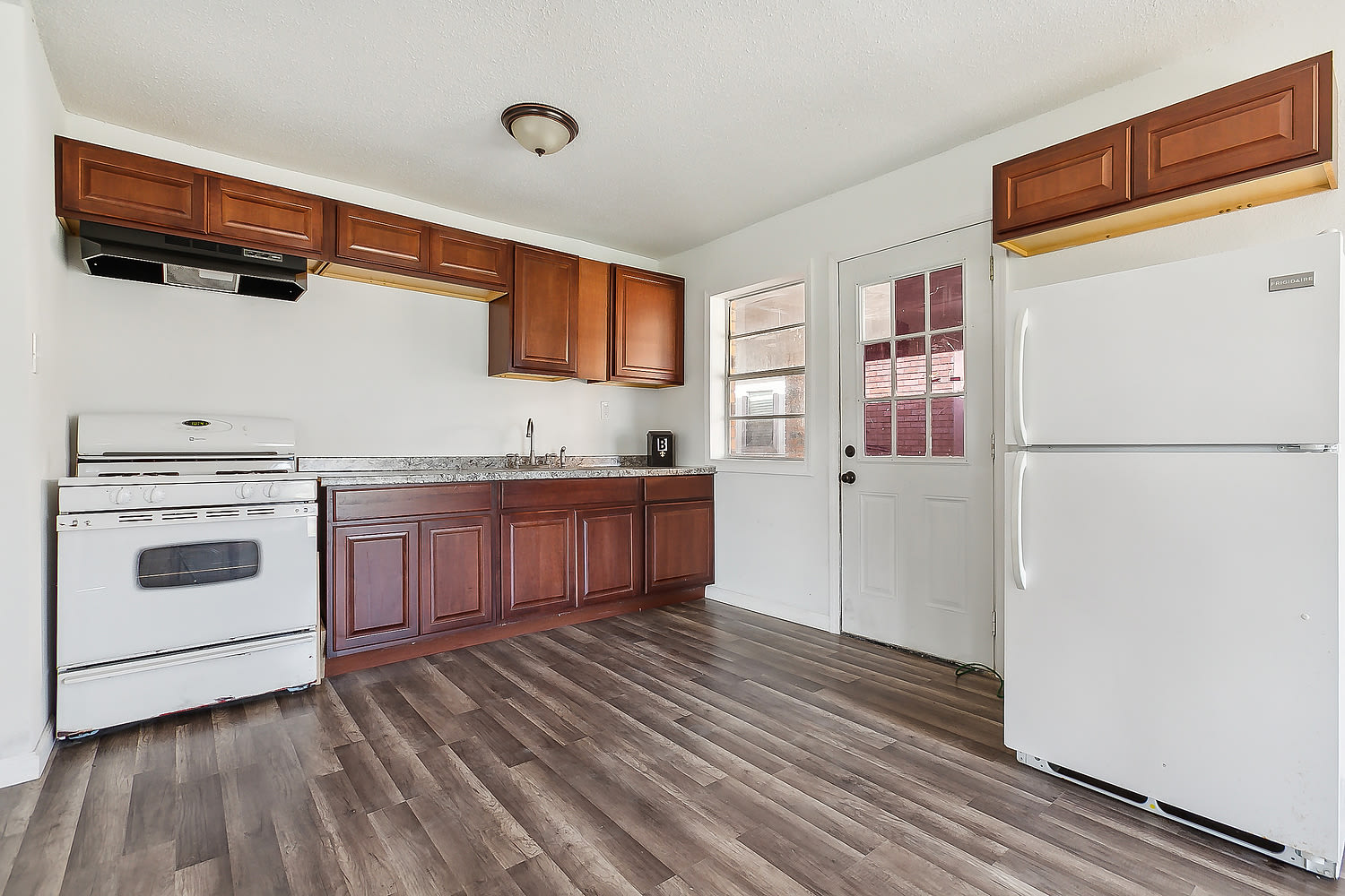 1836 Plaza Drive – photo 4