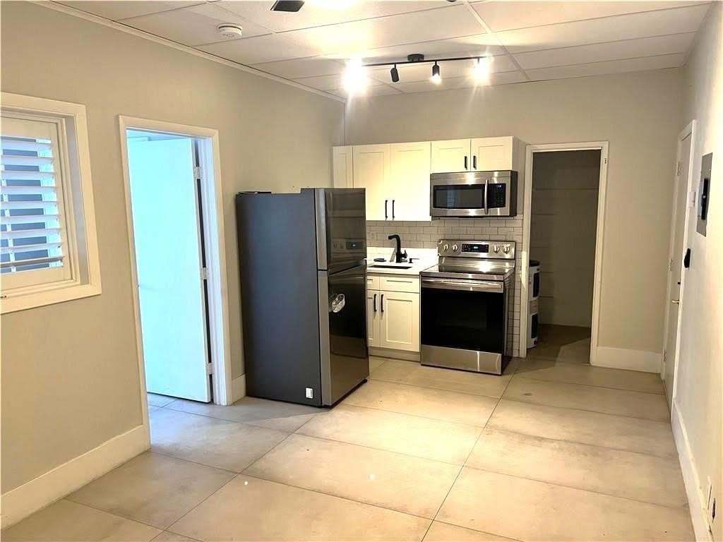 1541 Cordova Road – photo 5