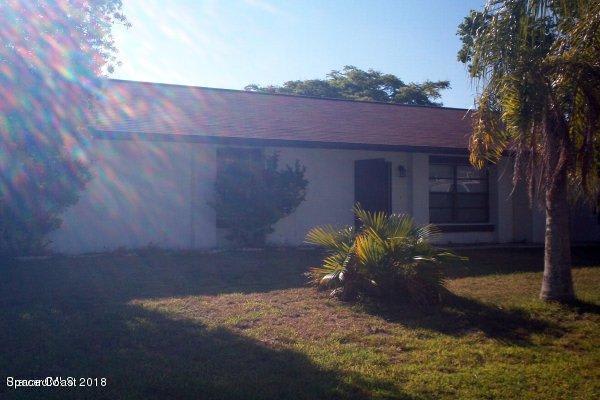 Charming 1 Story Stucco Home 3 Bed 2 Bath 2 Car Garage With Large Back Yard – photo 2