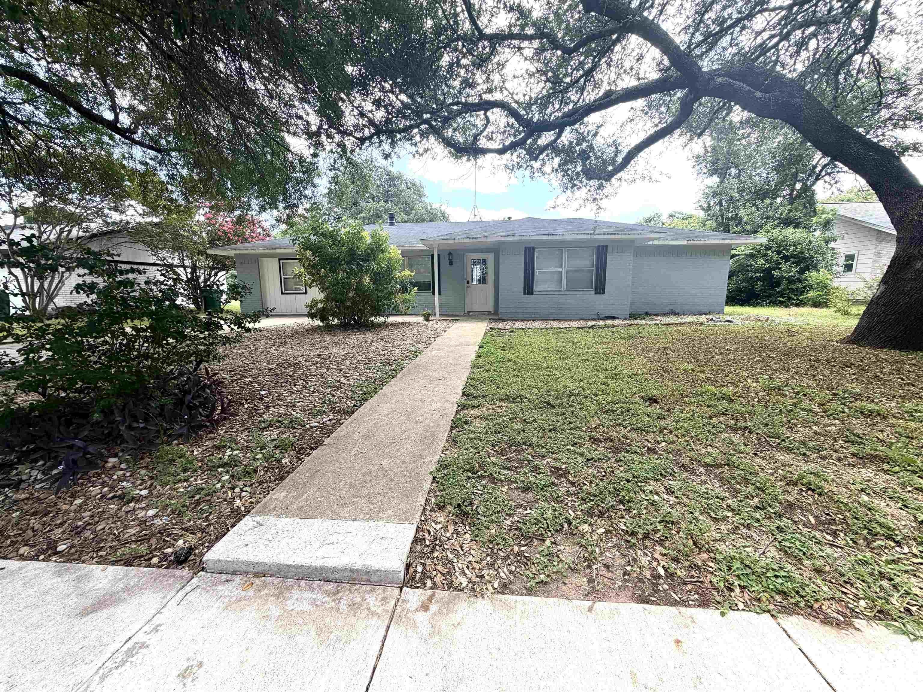 1519 Northwood Drive – photo 1