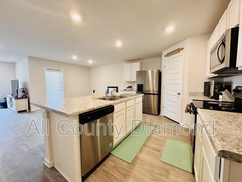 4007 Pioneer Ln – photo 2