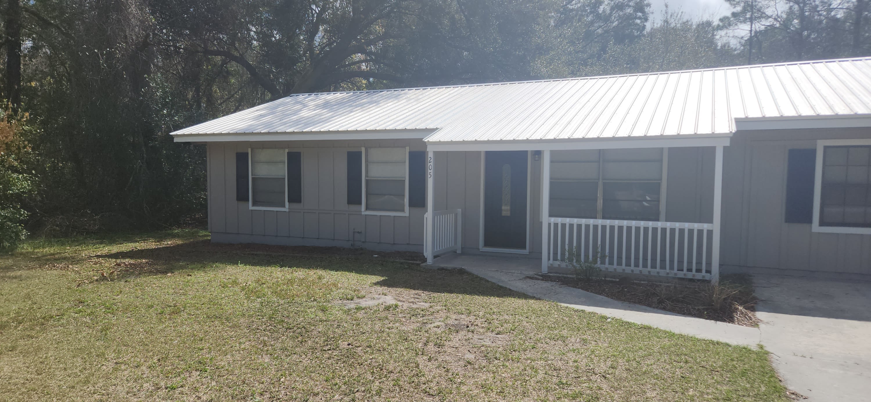 205 Harbor Drive – photo 3