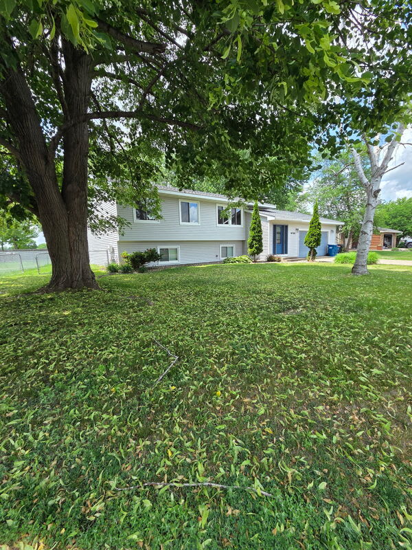9755 Nathan Lane North – photo 3