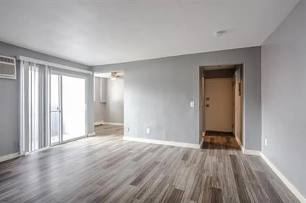 1940 Kentucky Ave 5 – photo 4