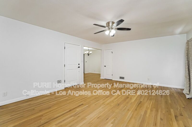 215 N. Western Ave – photo 2