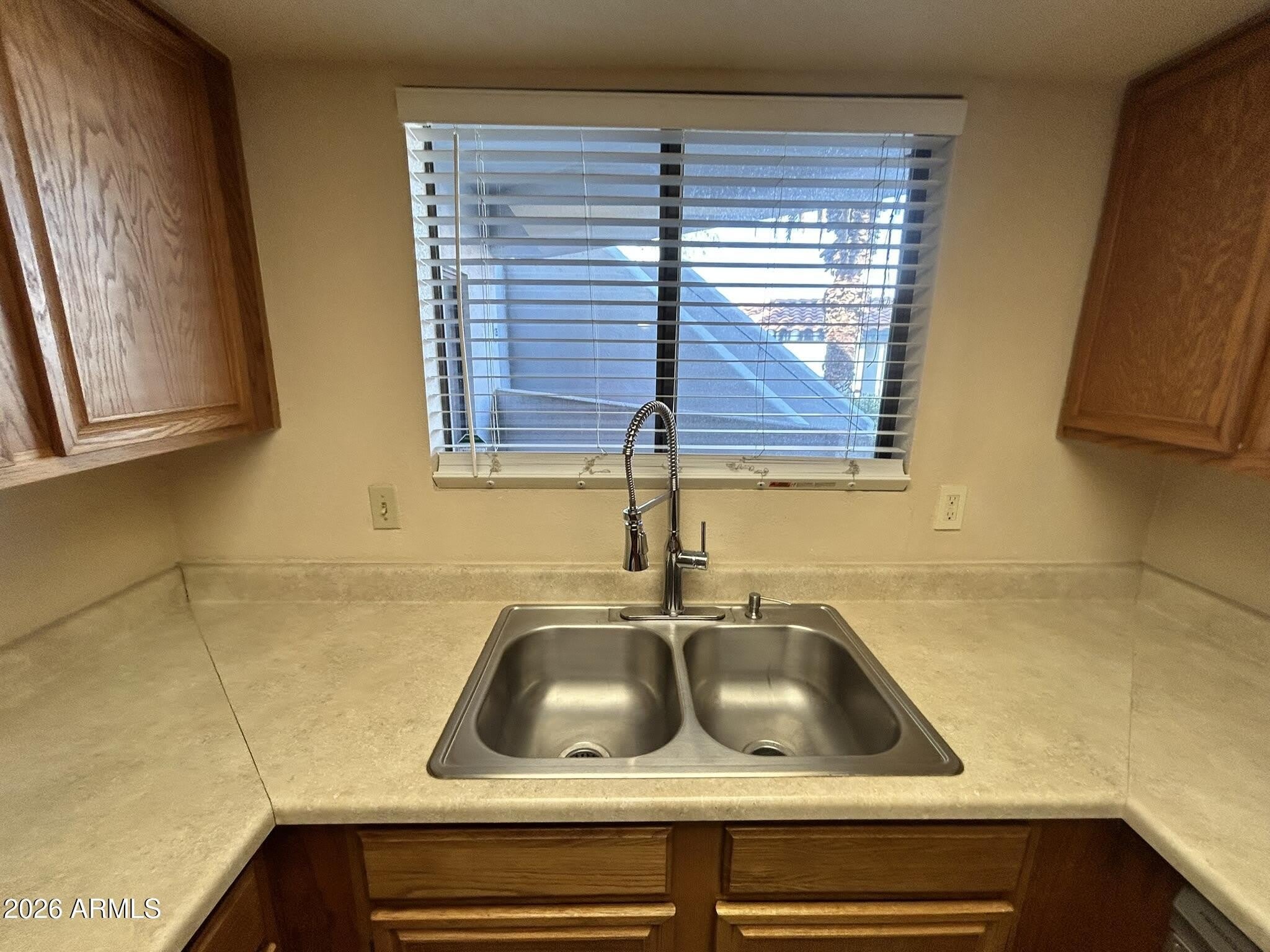 1800 W ELLIOT Road – photo 5