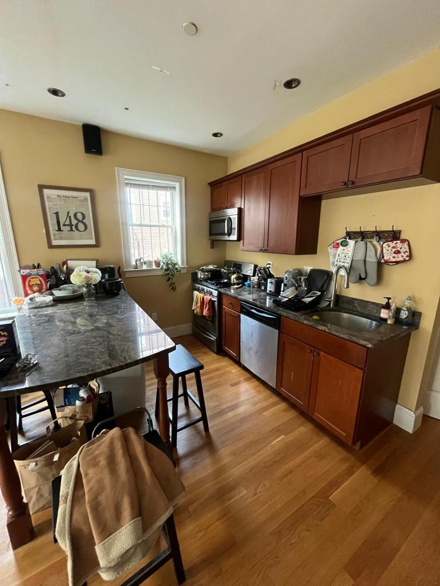 148 Hillside St. – photo 4