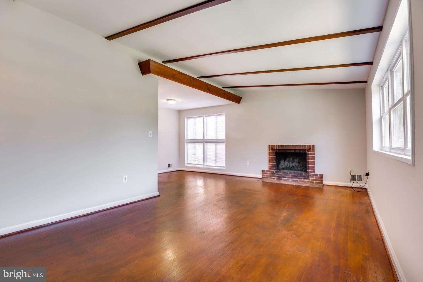 502 N Mansfield Street N – photo 5