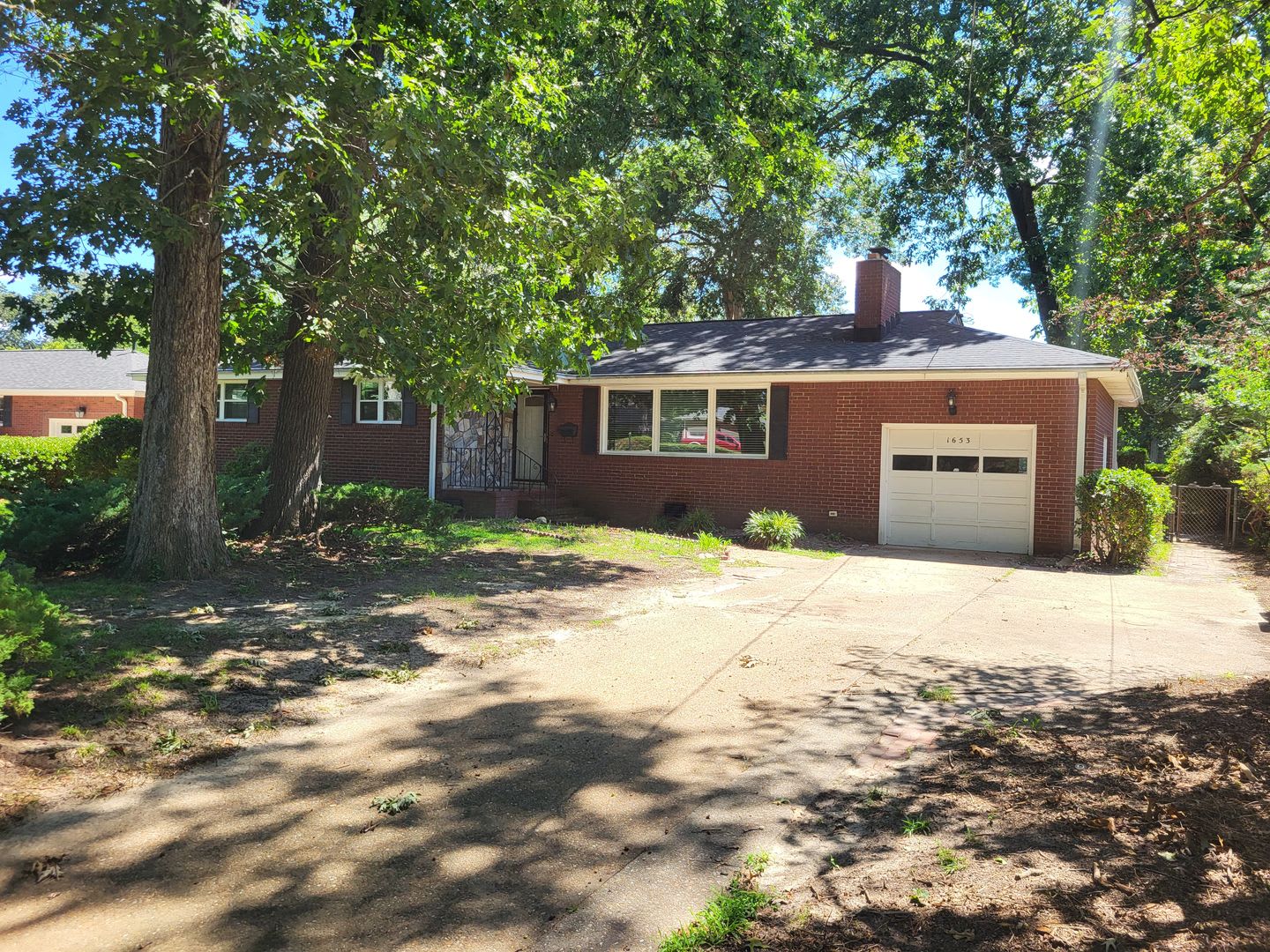 1653 Sheppard Ave – photo 2