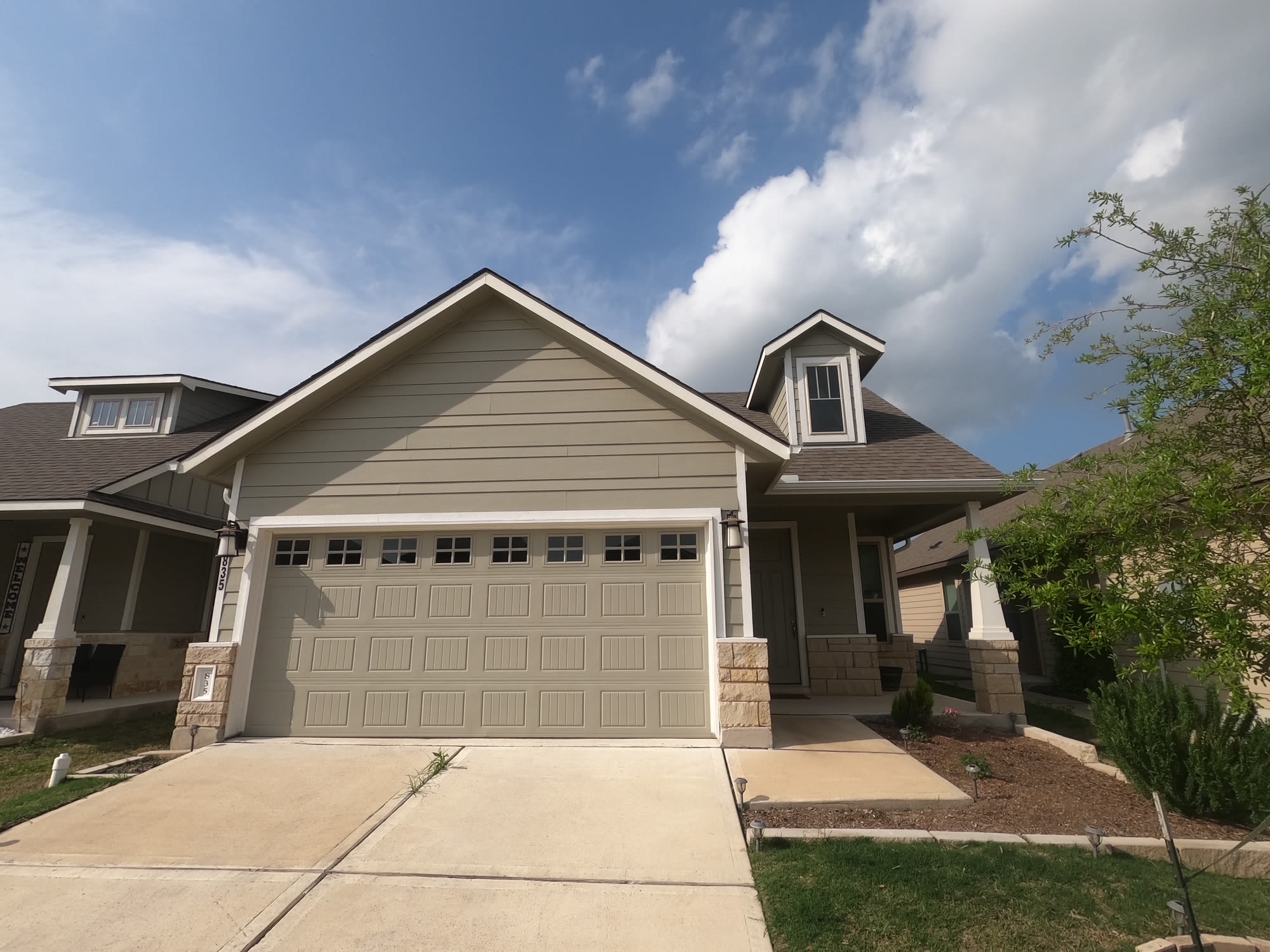 835 Mineral Wells Lane – photo 1