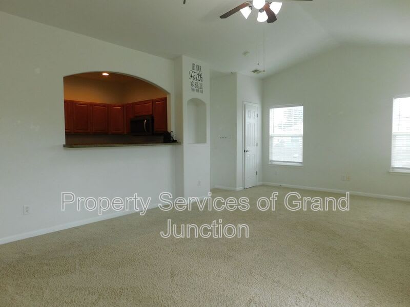2464 Thunder Mountain Drive – photo 4