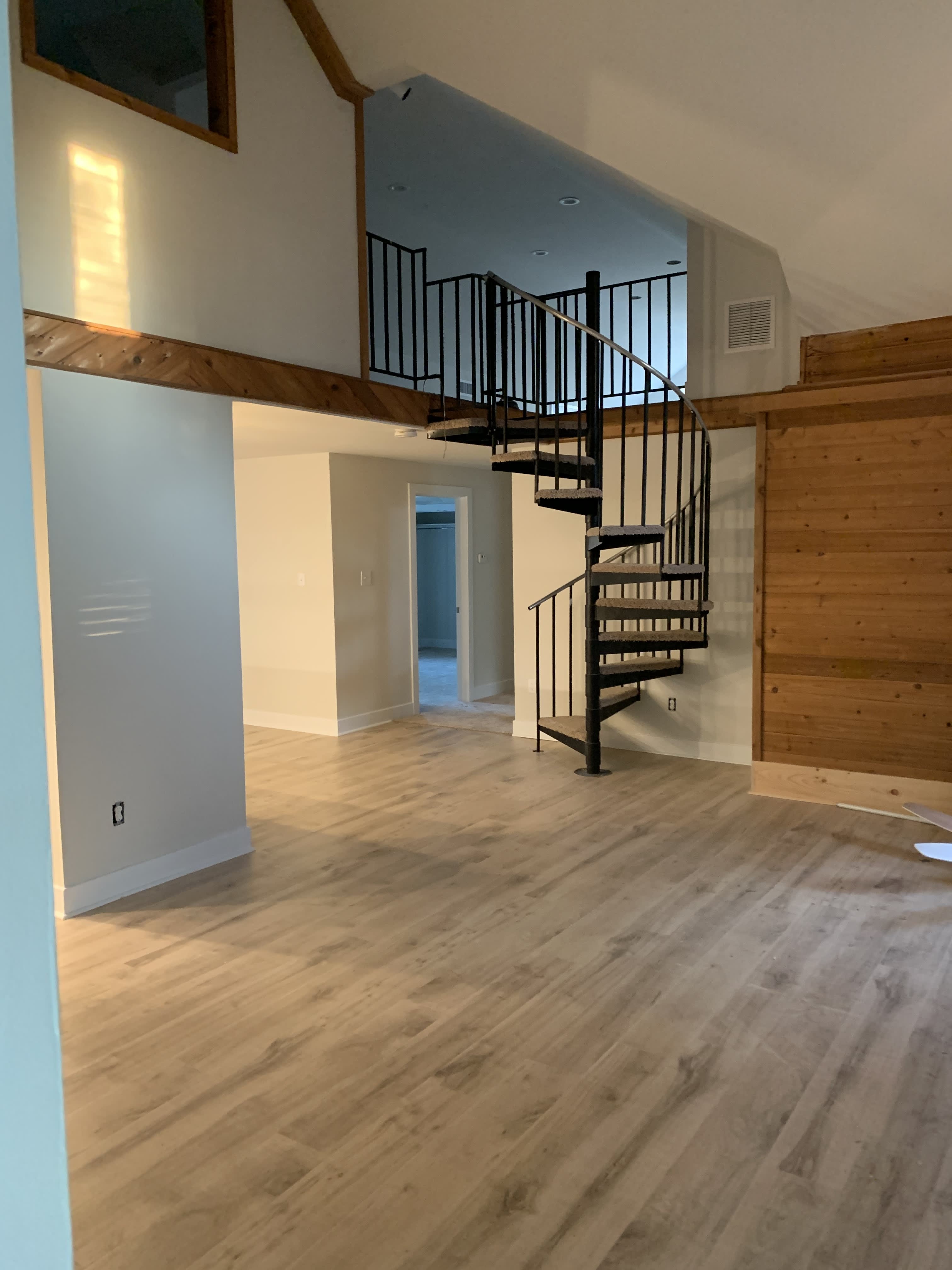 601 Bridge Street – photo 3