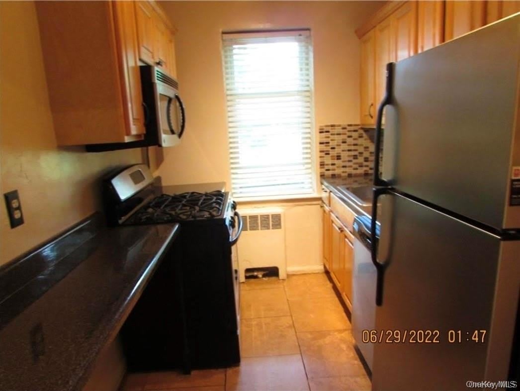 1531 Central Park Avenue – photo 2