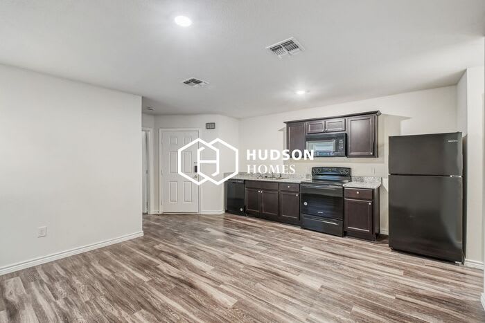 925 Grape Street – photo 5