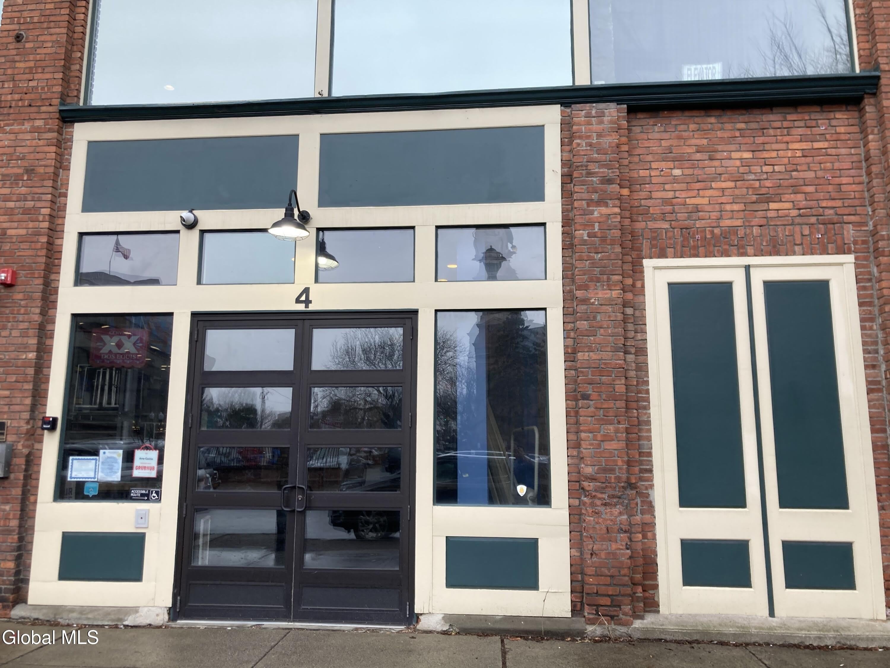 4 Sheridan Avenue – photo 1