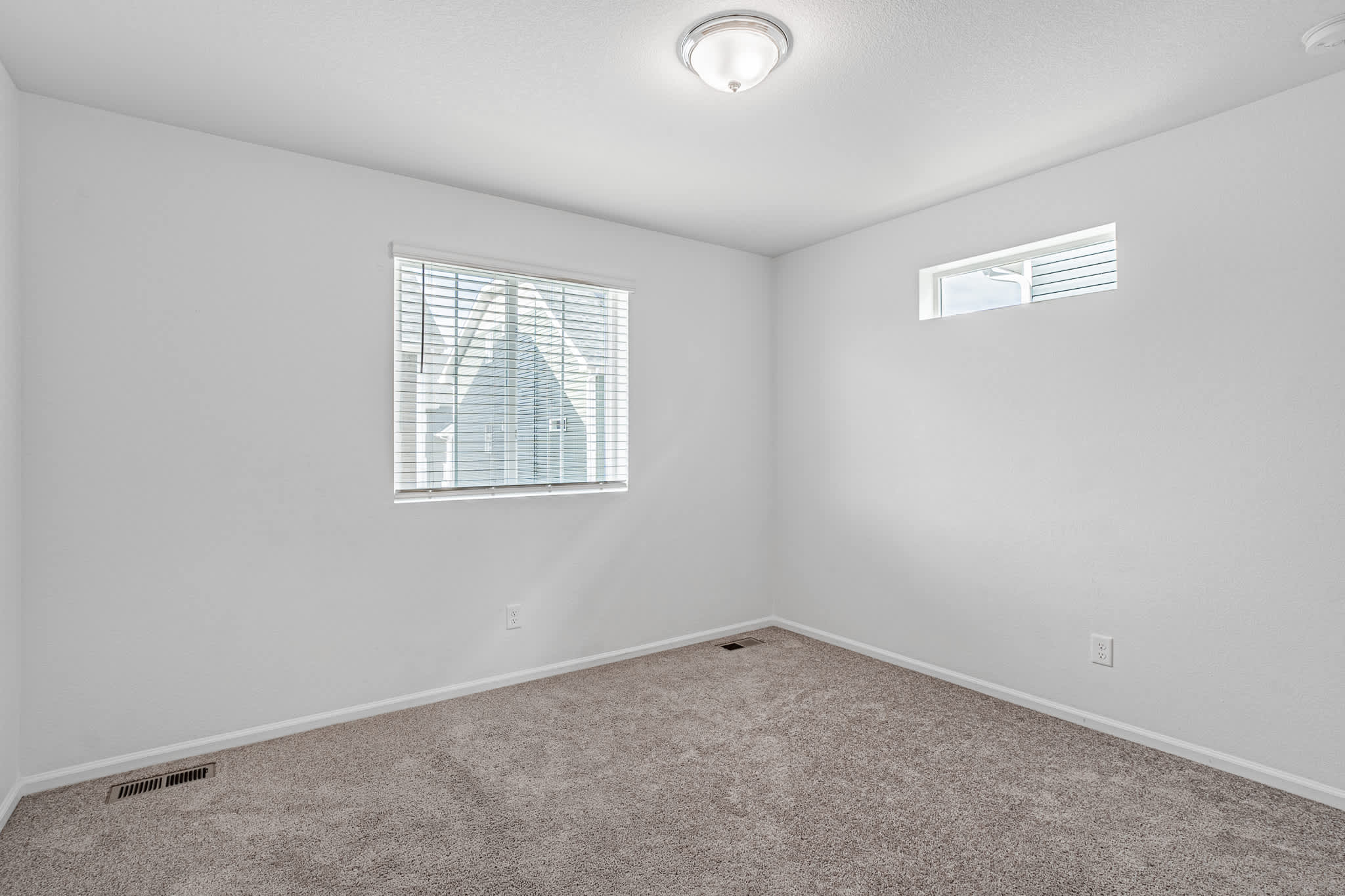 5377 N Andes St – photo 2