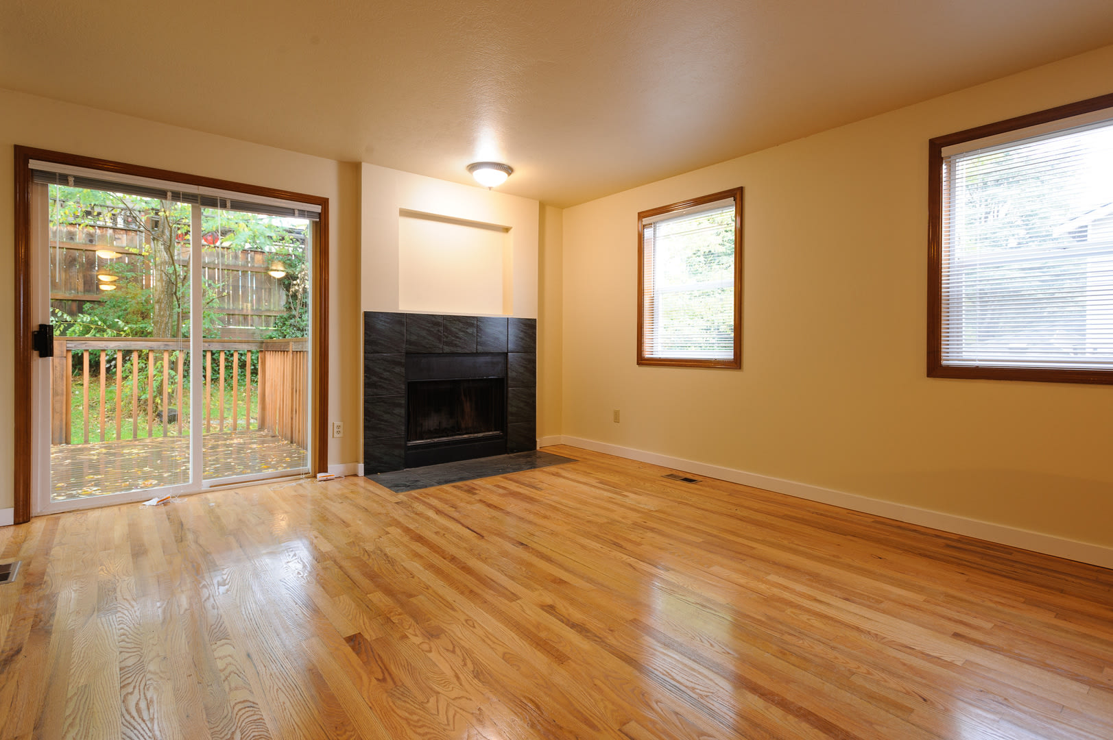 8Bed 4 Ba House Close To University Village – photo 2