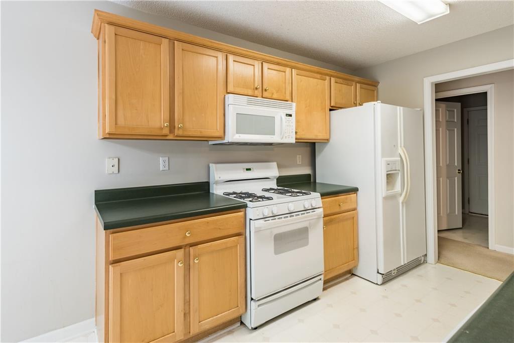 227 Westwind Dr. – photo 5