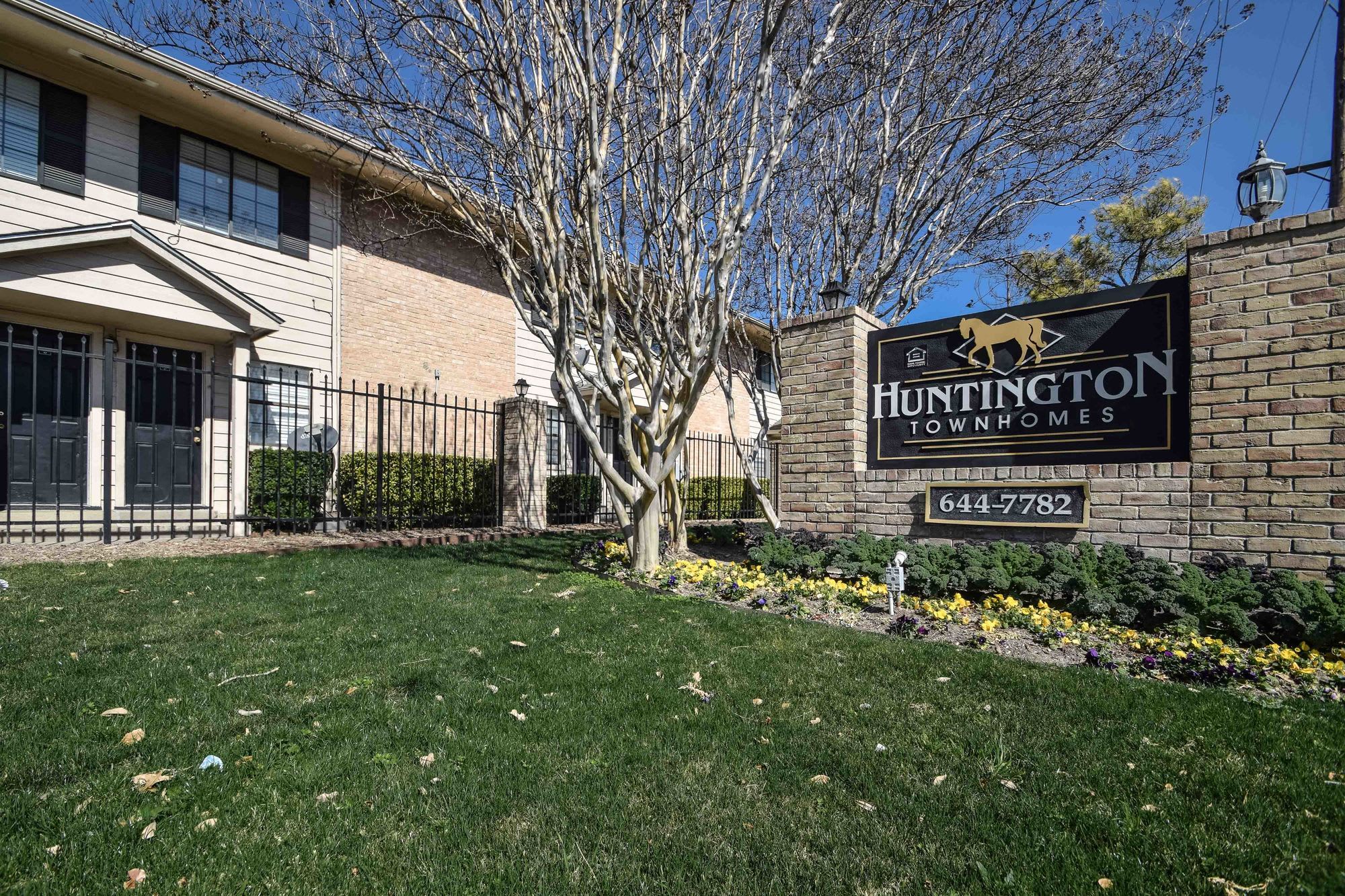 Huntington Townhomes – photo 4