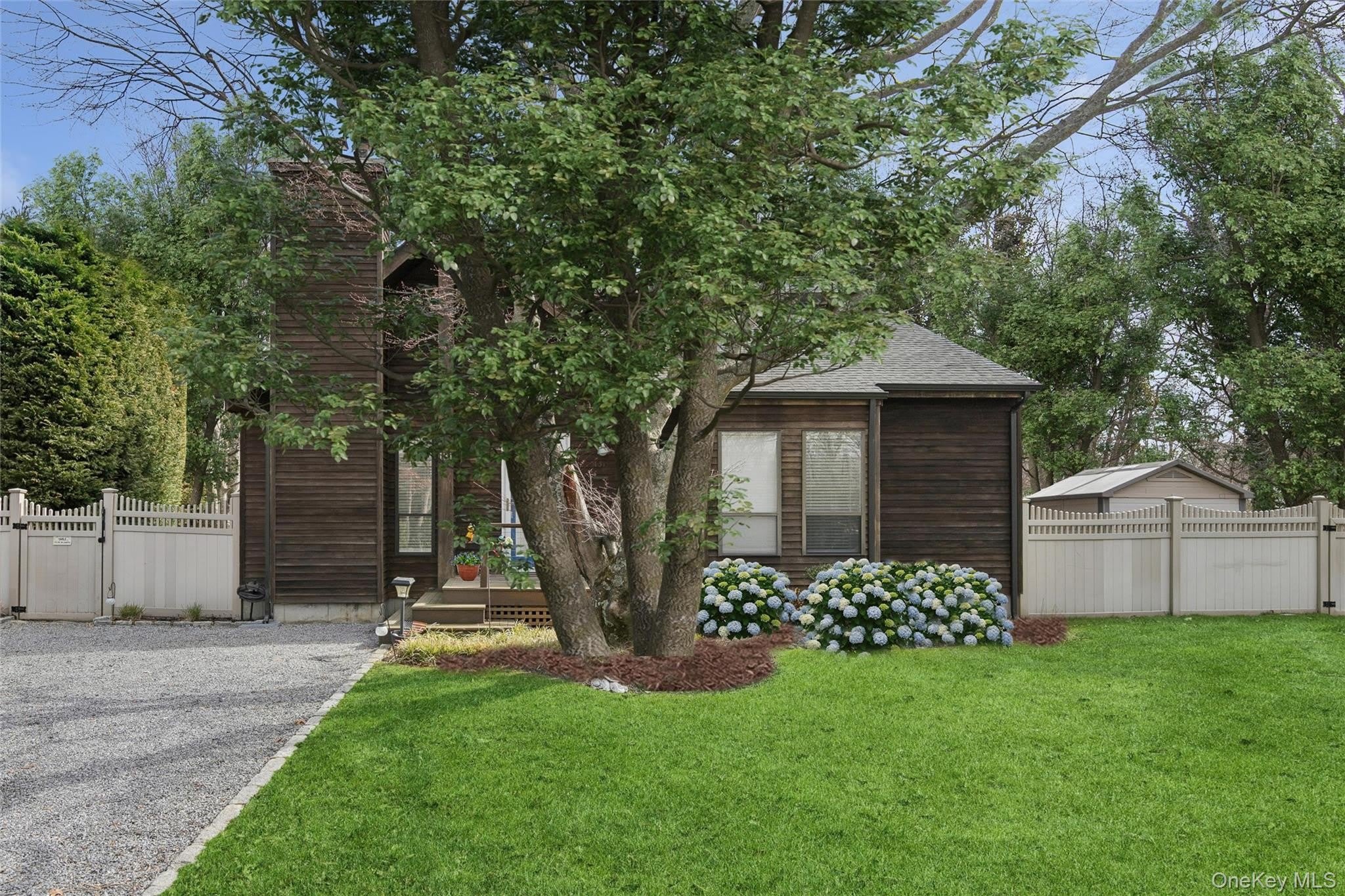 131 Lewis Road – photo 1