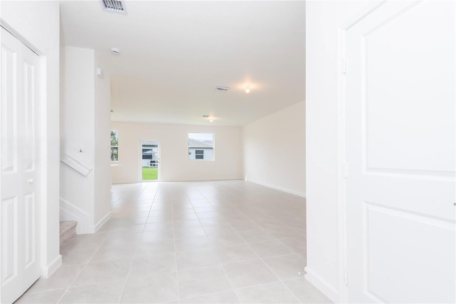 2636 SouthEast 8th Court – photo 4