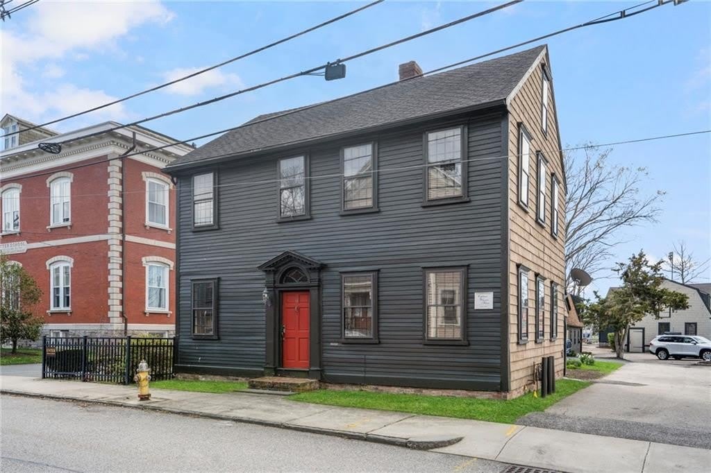 14 Elm Street – photo 1
