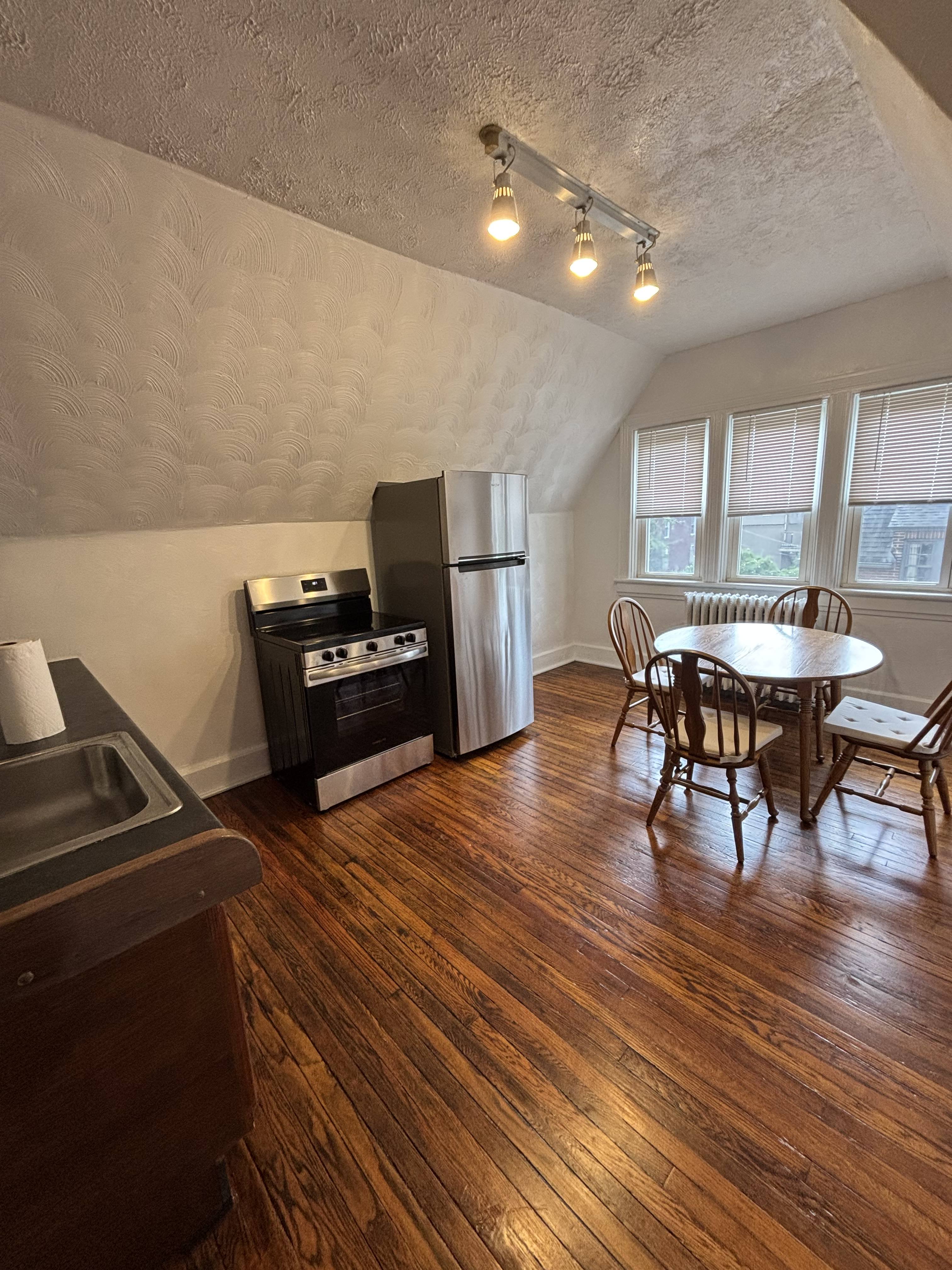 425 North Main Street – photo 4