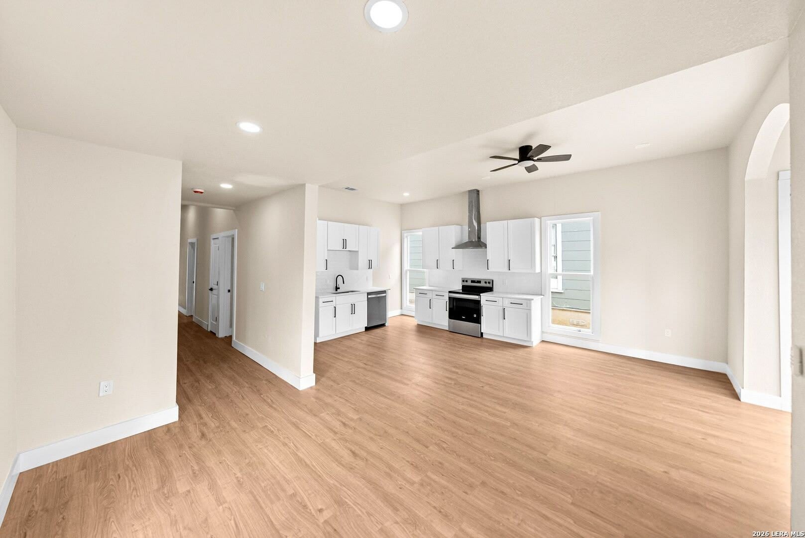 1122 N PINE ST – photo 4