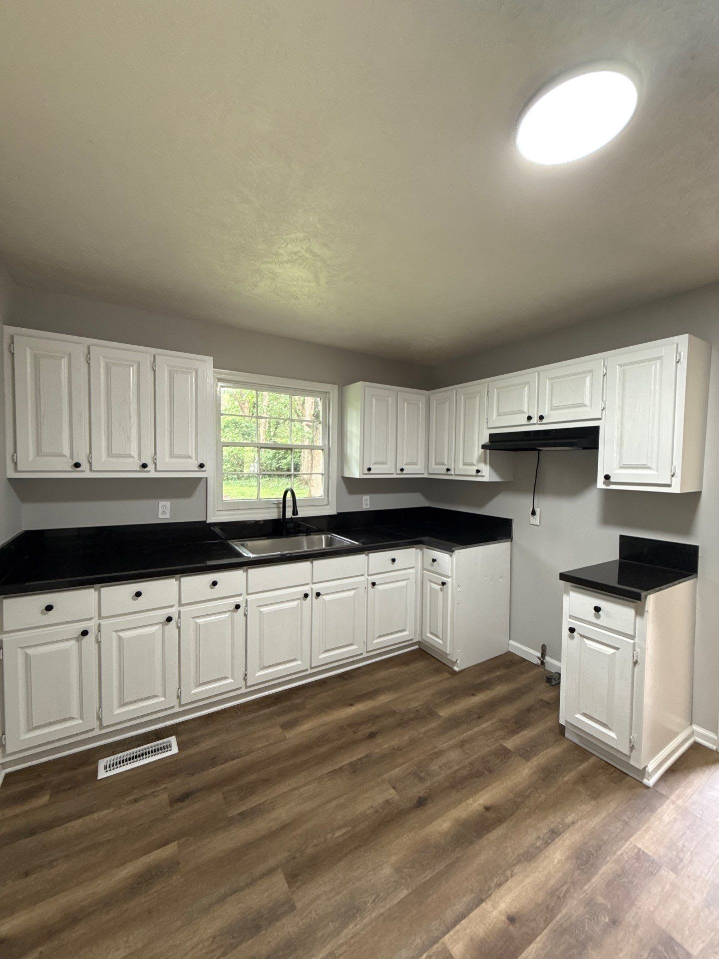 610 N McLemore Ave, Brownsville TN – photo 4