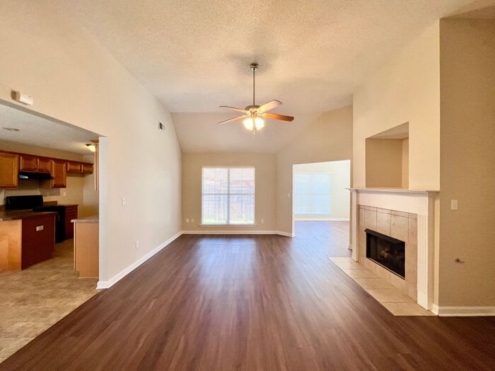 9146 Glen Cove – photo 2
