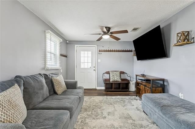 2220 LLOYDS Avenue – photo 3