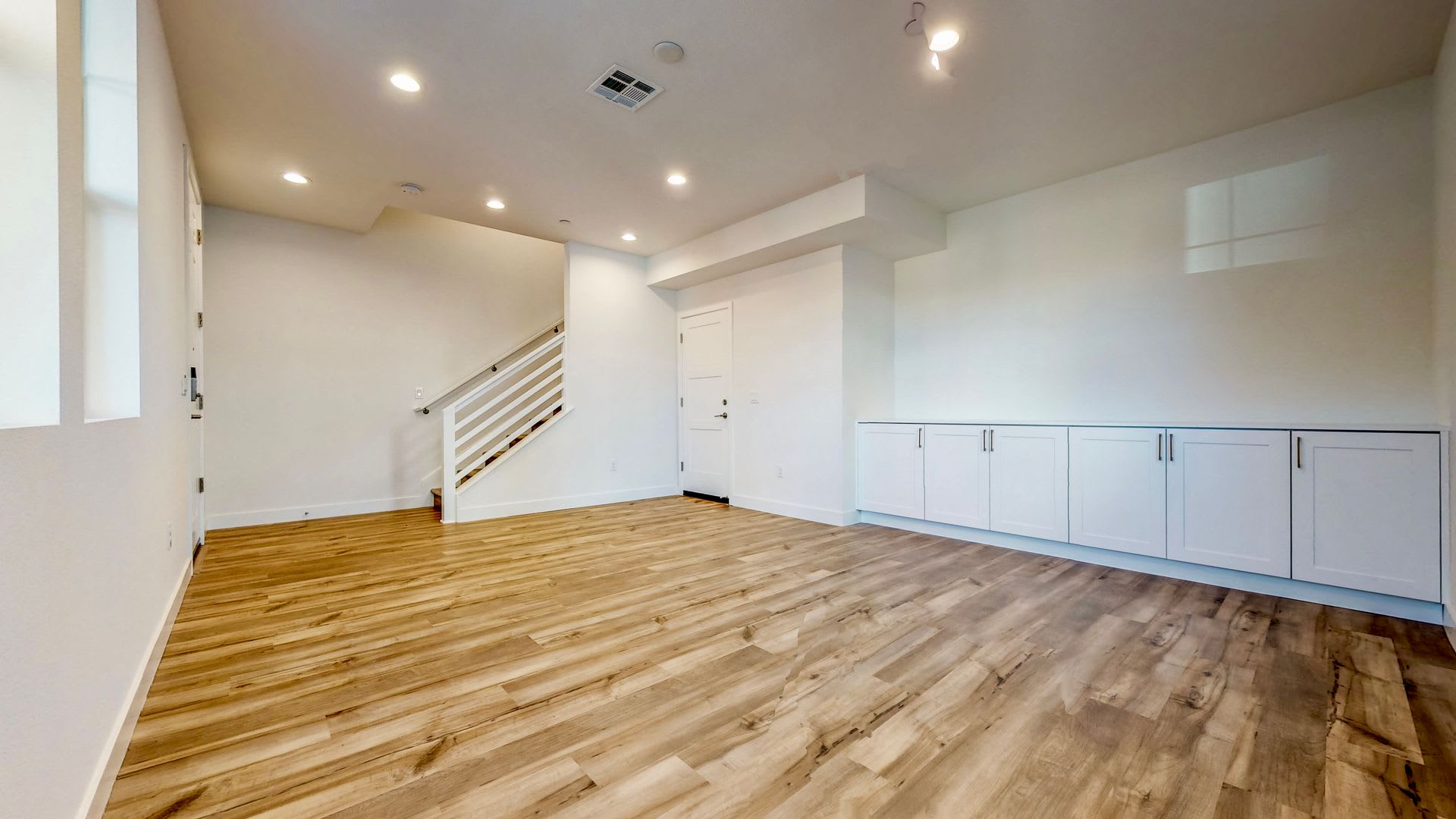 Beautiful Newly Constructed Fountain Grove 3 Bedroom 2.5 bathroom Townhome with A/C and Solar – photo 3