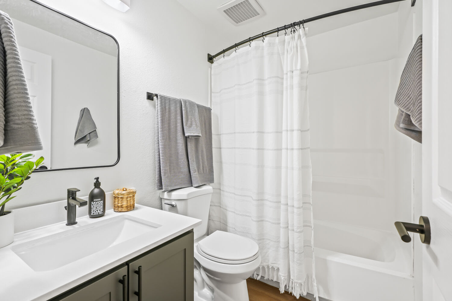 Alden Apartment Homes – photo 5