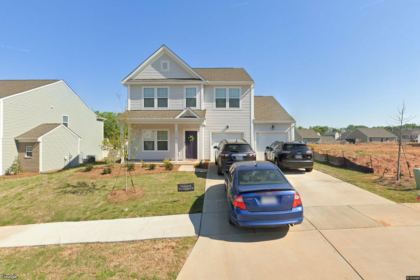 Room in 5 Bedroom Home in Charlotte – photo 1