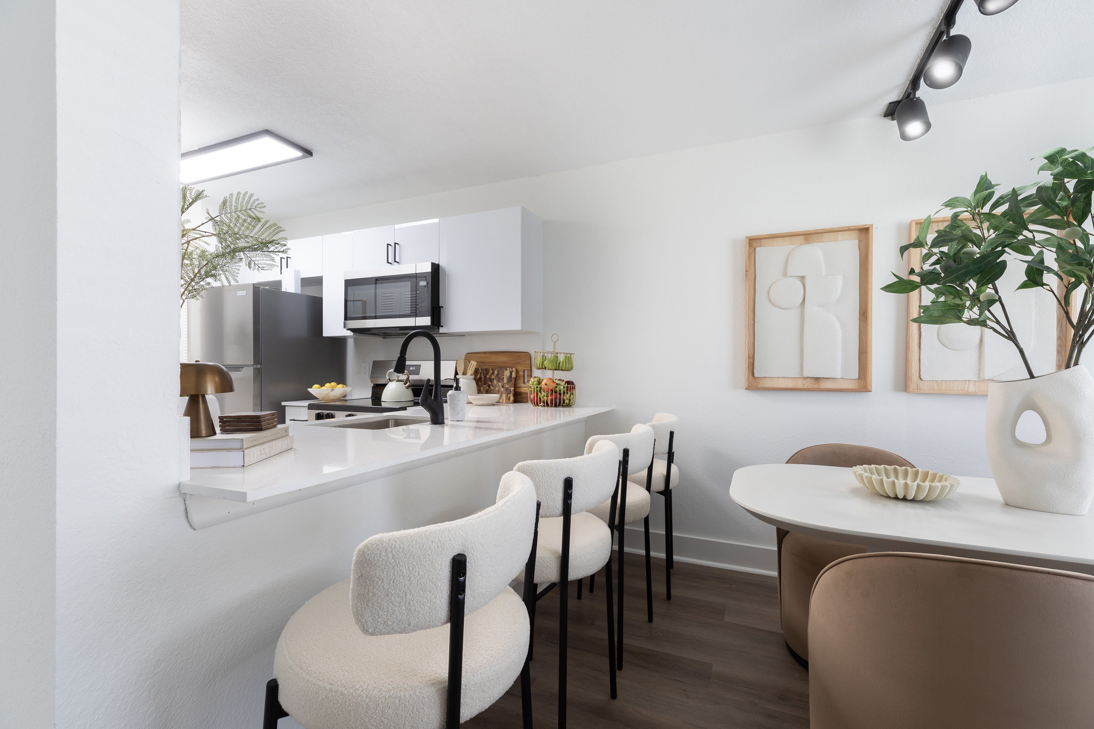 Palm Isle Residences – photo 1