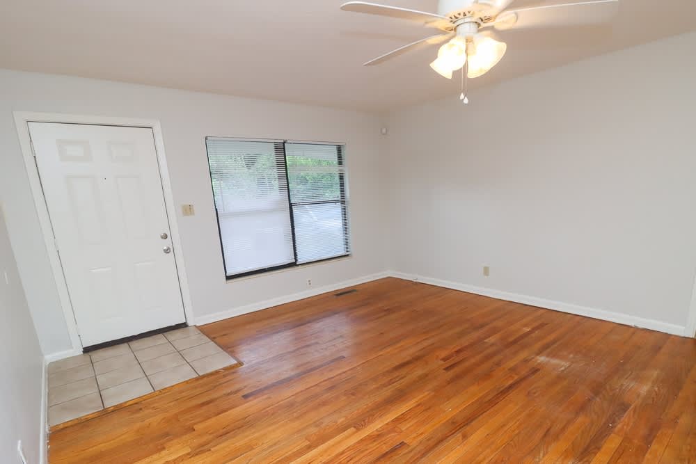 811 South Lipona Road – photo 3