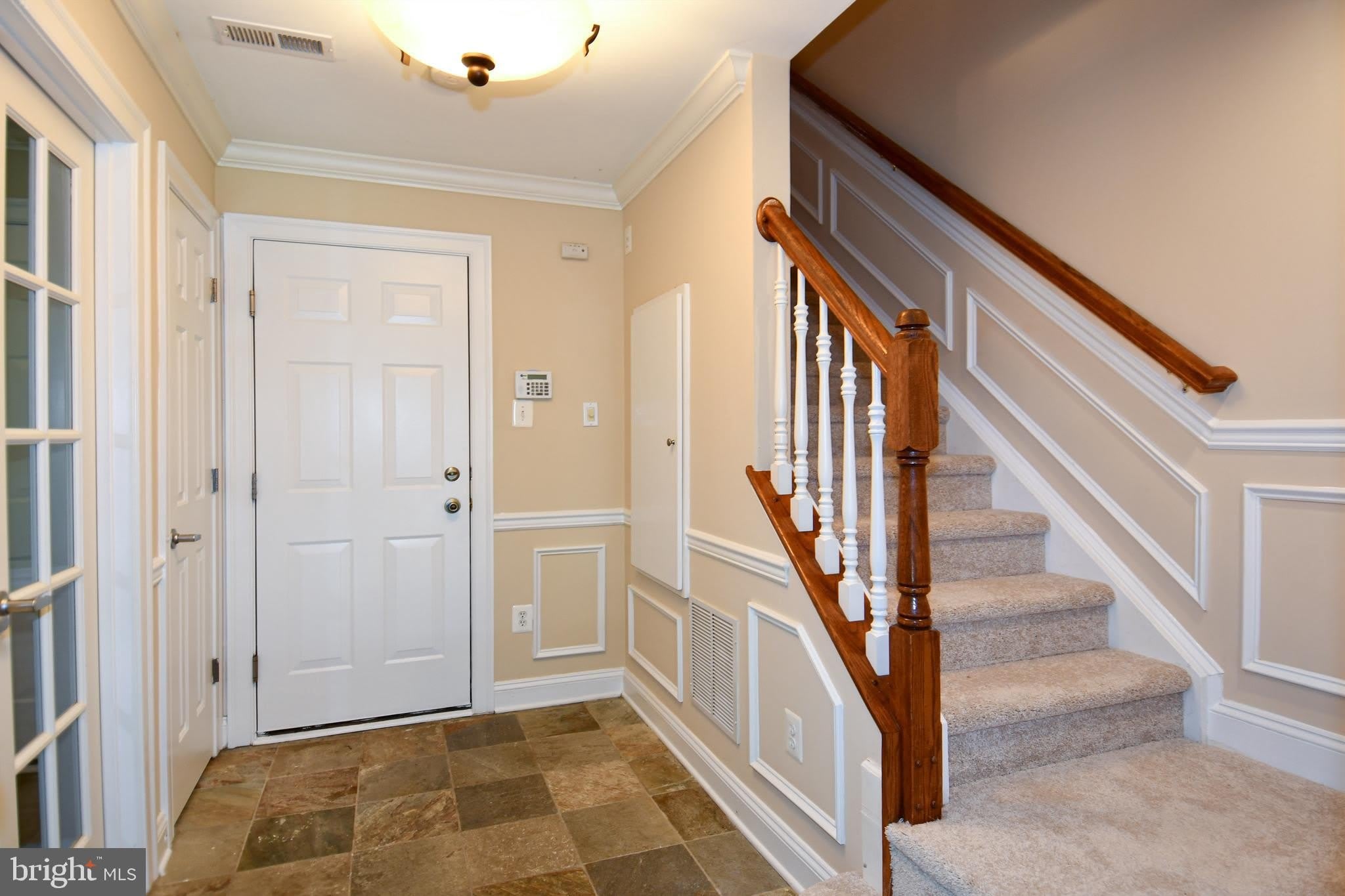 589 CEDAR SPRING Street – photo 2