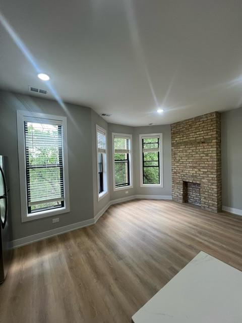 422 W Belden Ave – photo 4