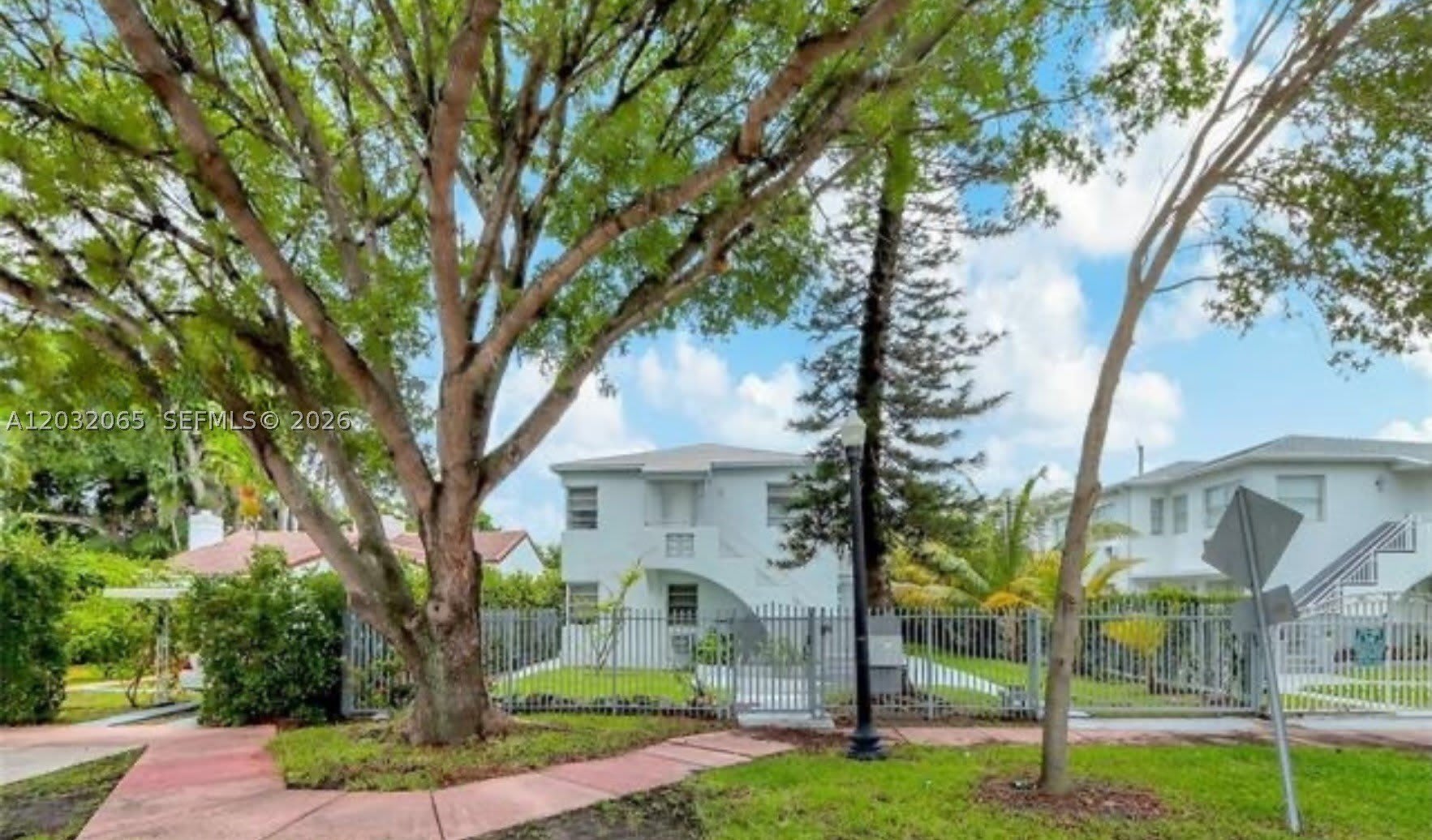 1730 Marseille Dr – photo 1