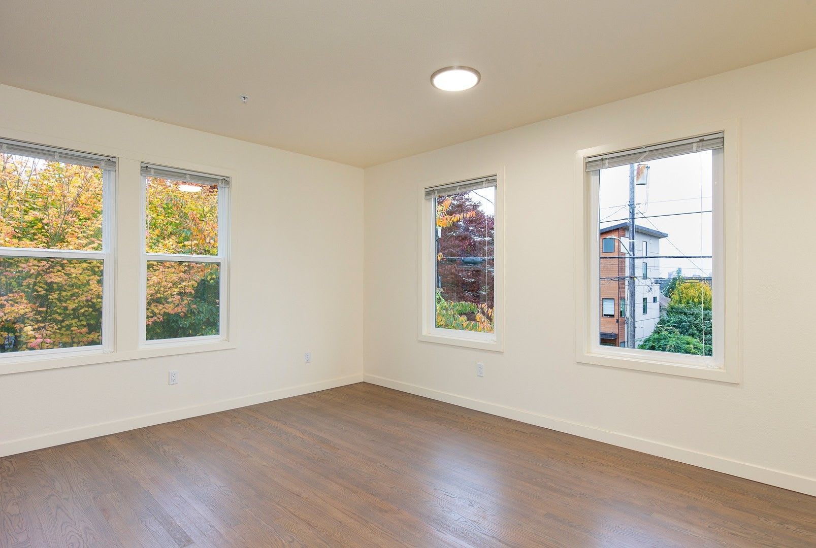 48th Street Apartments – photo 4
