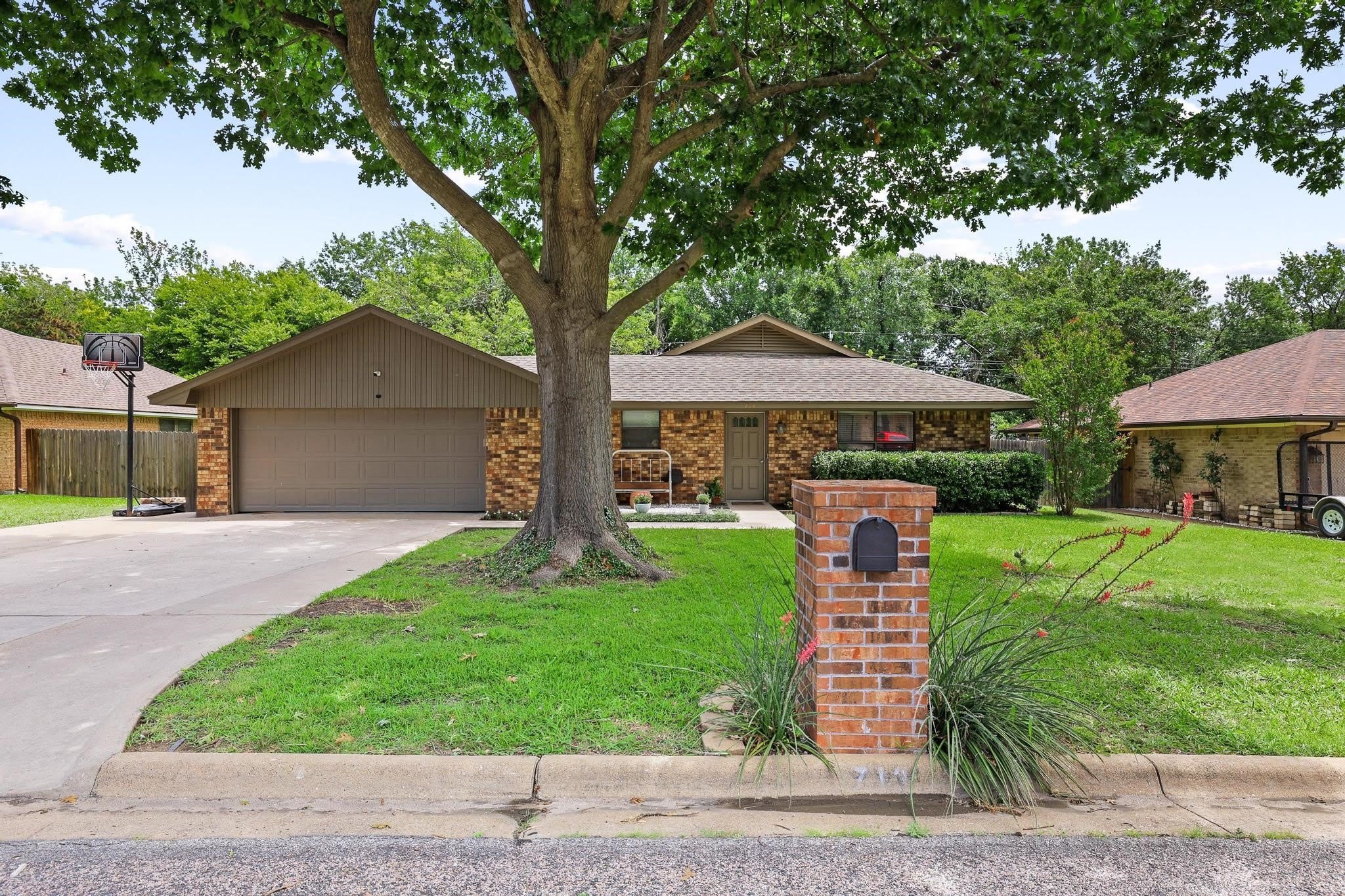 713 Patricia Drive – photo 2