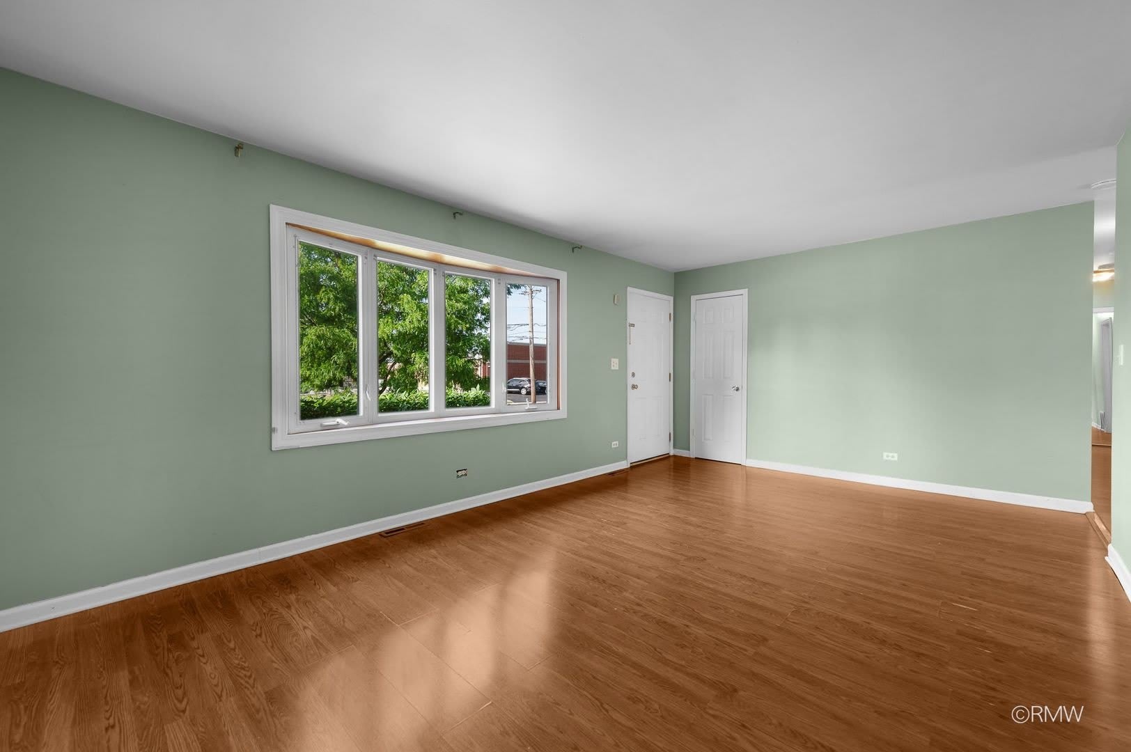 111 E Magnolia Street – photo 3