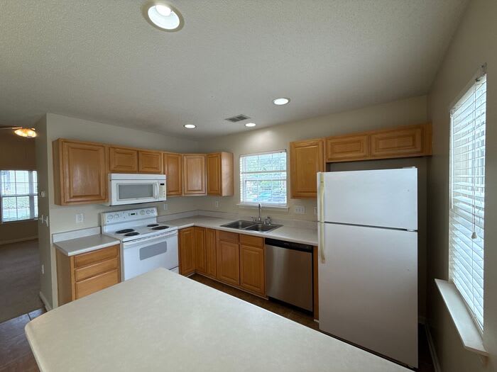 15318 Brynfield Drive – photo 5