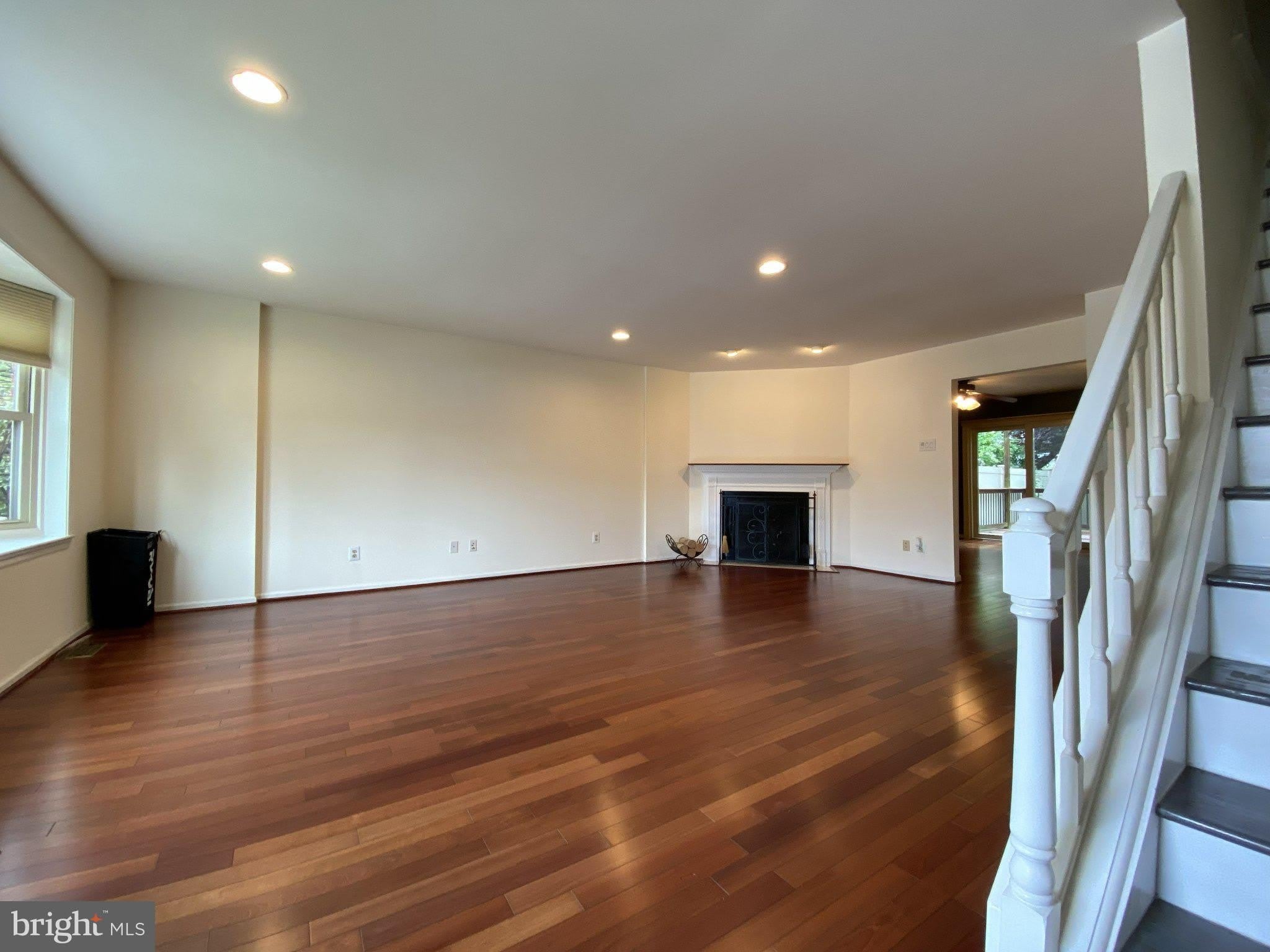 421 JEAN Drive – photo 3