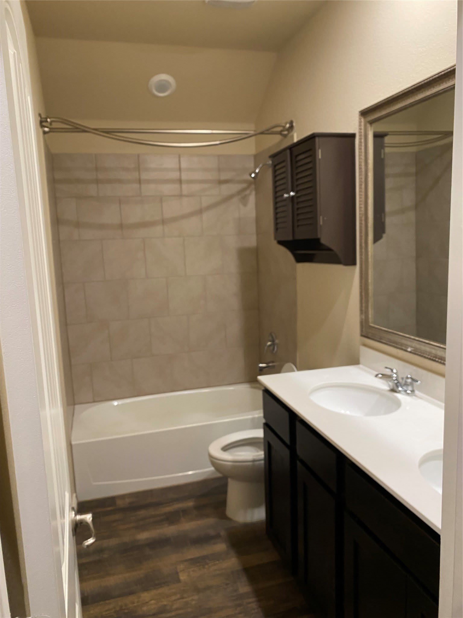 573 La Grange Drive – photo 5