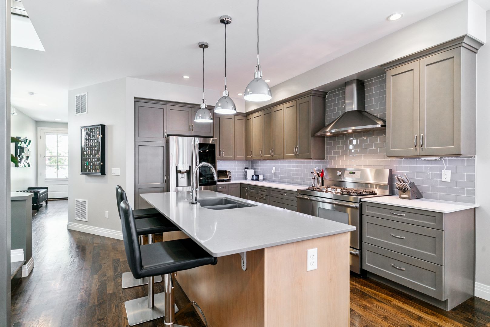Beautiful Modern 4 Bedroom Denver Home – photo 3