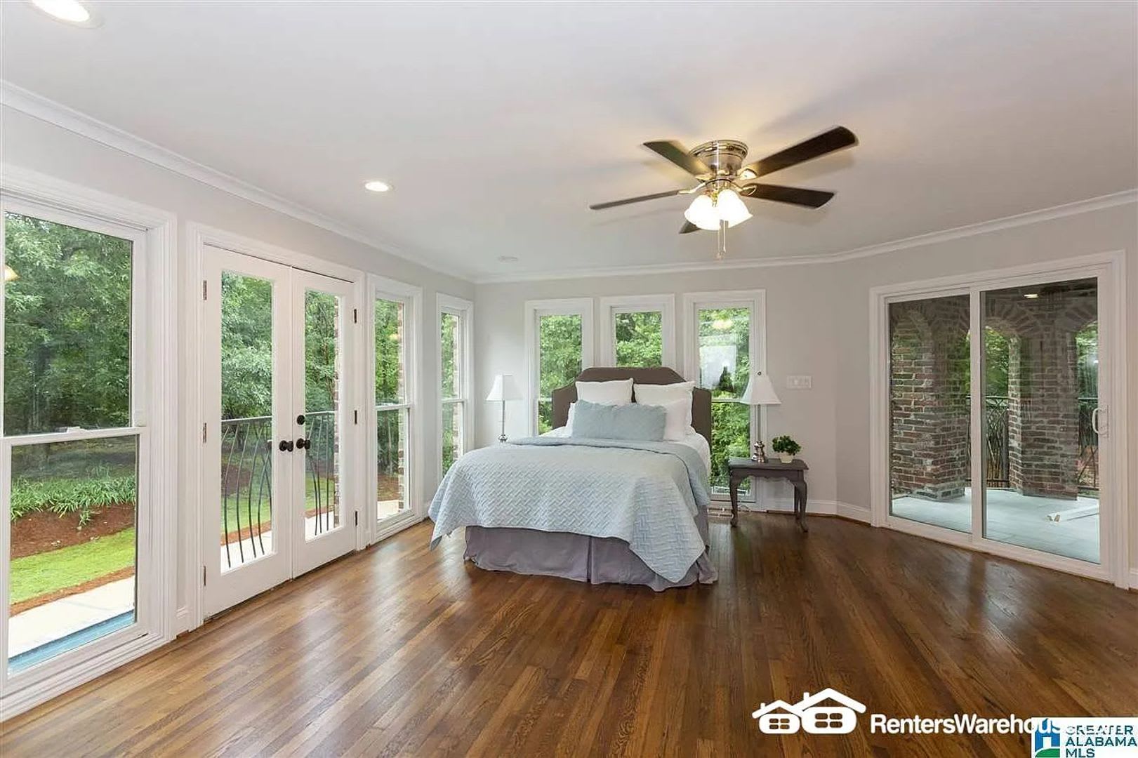 Remarkable 5 bedroom 6 bathroom estate loaded with charm – photo 3