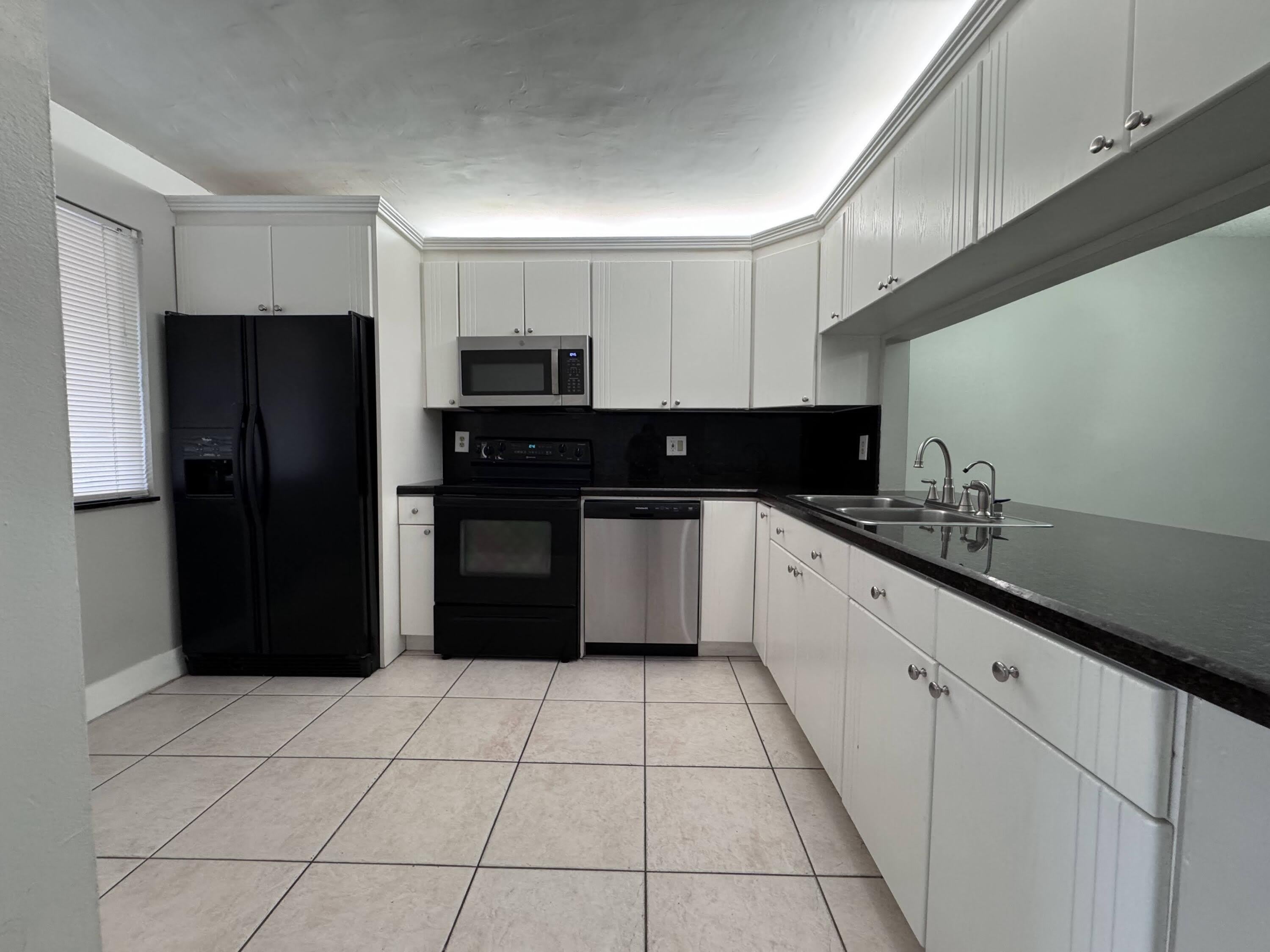 193 Lakeview Drive – photo 4