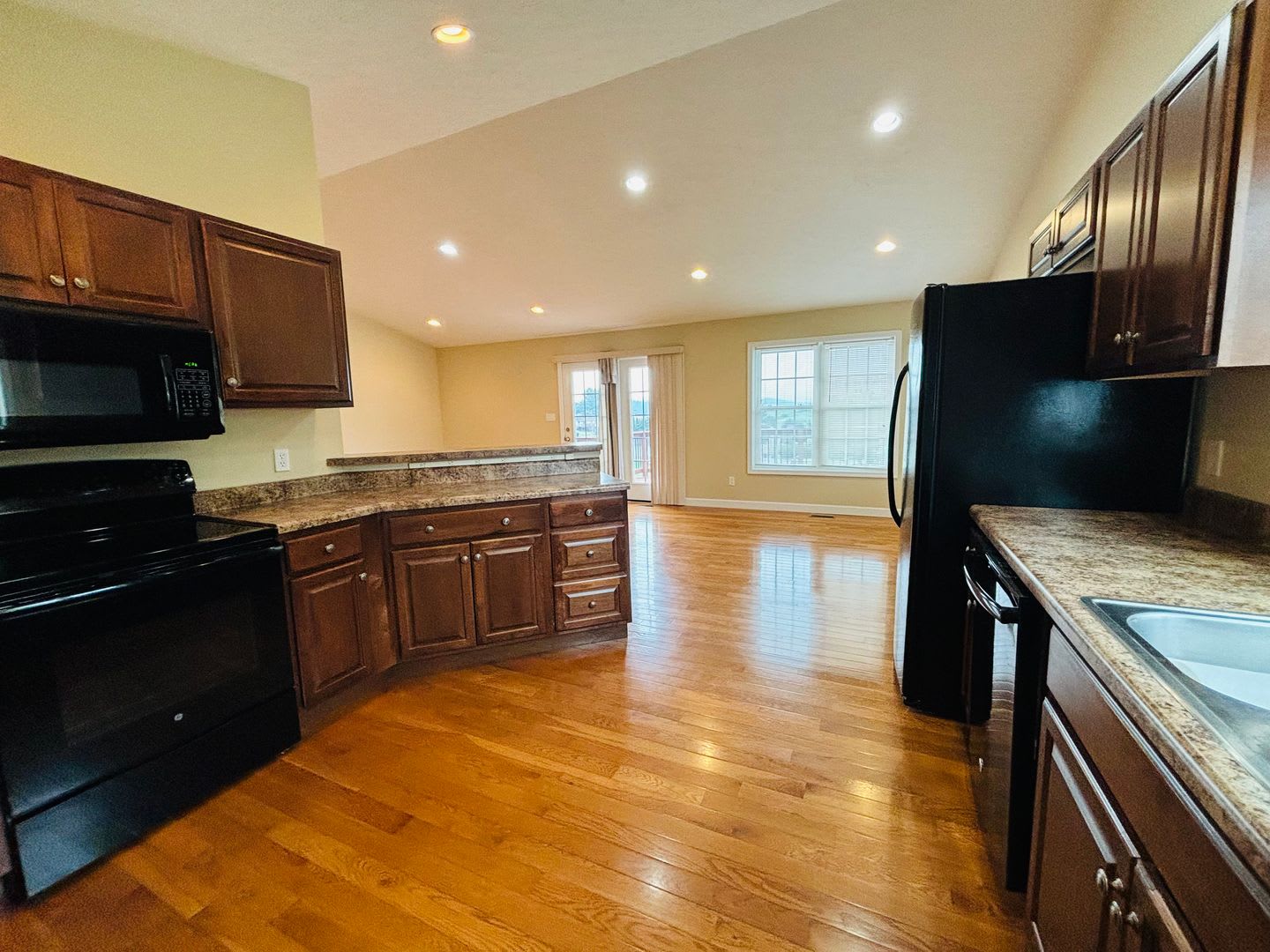3 Bedroom 2 Bath House – photo 4